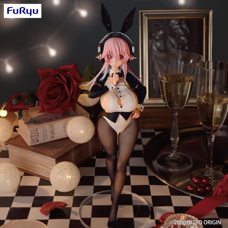 FURYU BICUTE BUNNIES FIGURE SUPER SONICO (TAILCOAT VER.) - SONICO