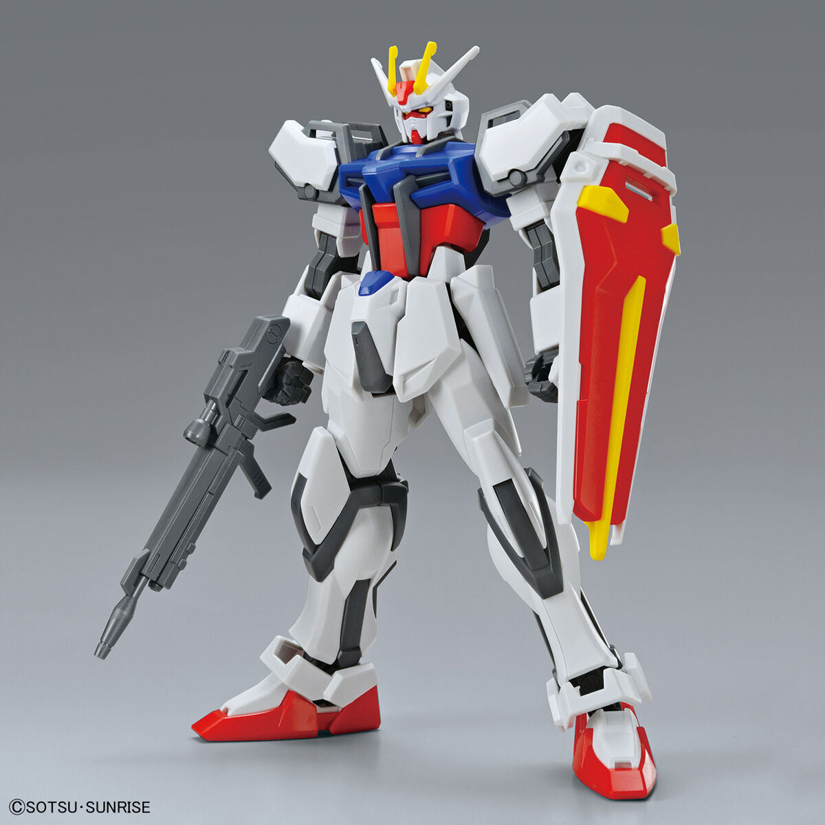 BANDAI ENTRY GRADE 1/144 STRIKE GUNDAM