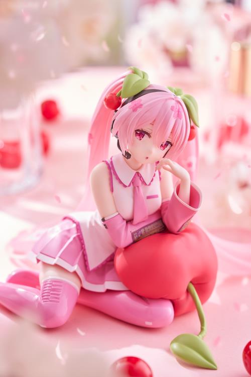 TAITO DESKTOP CUTE FIGURE SAKURA MIKU (CHERRY CUSHION VER.) - VOCALOID