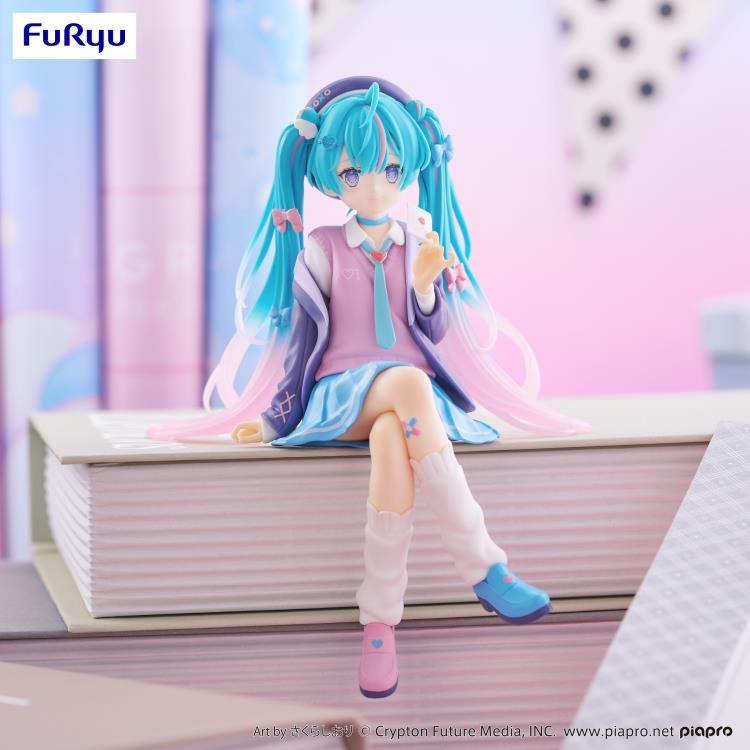 FURYU NOODLE STOPPER FIGURE HATSUNE MIKU (LOVE BLAZER NAVY COLOR VER.)