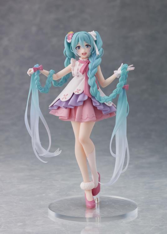 TAITO WONDERLAND FIGURE HATSUNE MIKU (RAPUNZEL) - VOCALOID