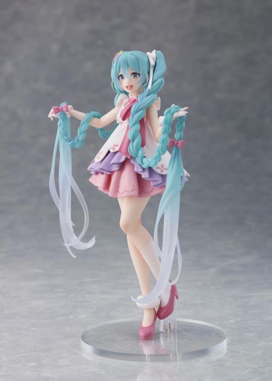 TAITO WONDERLAND FIGURE HATSUNE MIKU (RAPUNZEL) - VOCALOID